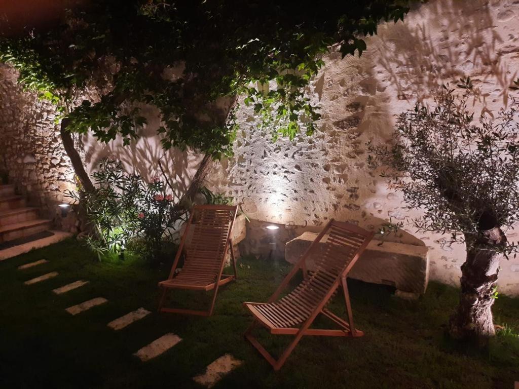 Drome Provencale Maison Familiale Calme Dans Village Valréas Esterno foto
